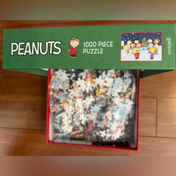 Peanuts Christmas 1000 piece puzzle - Picture 3 of 3